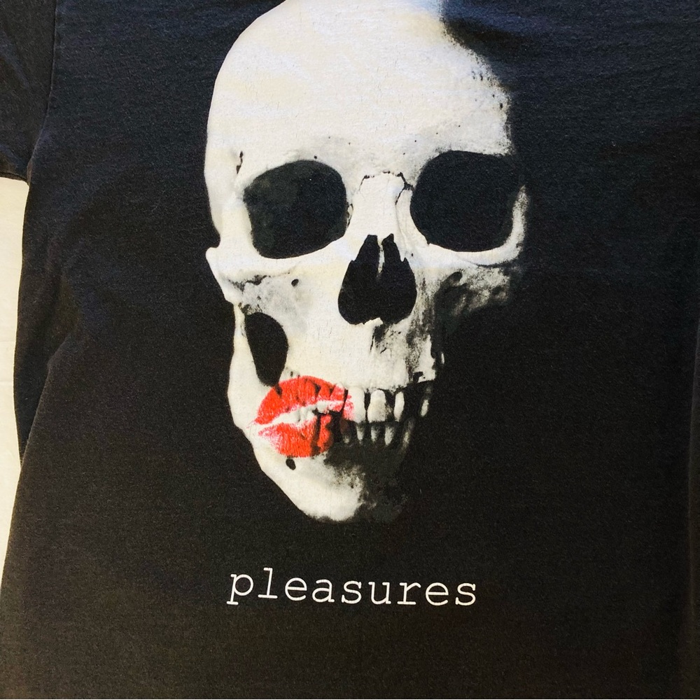 Pleasures Make Out Black Skull Graphic T-Shirt M - Picture 3 of 8
